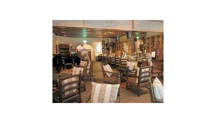 85 Sky Tower Hotel poza 3